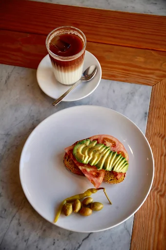 Levante Cafe-Bistro
